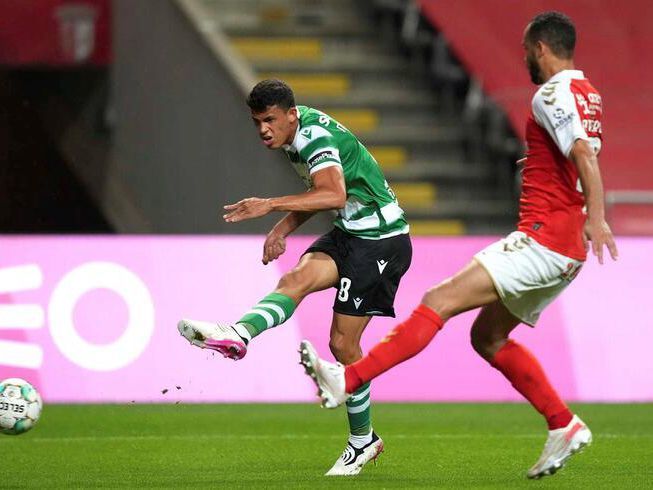 以特斯拉为 以特斯拉为