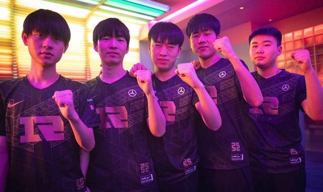 漓的足球盛 漓的足球盛